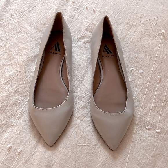 AVA & AIDEN Leather Pointy Flats Cool Grey size 8 - Picture 3 of 5